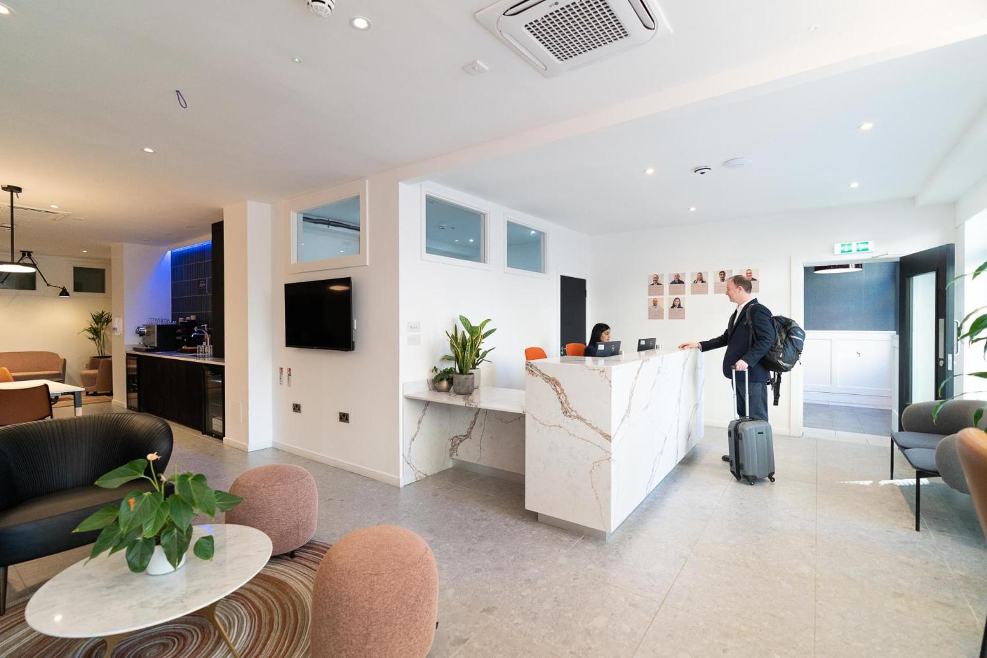 Premier Suites Edinburgh Fountain Court Exteriör bild